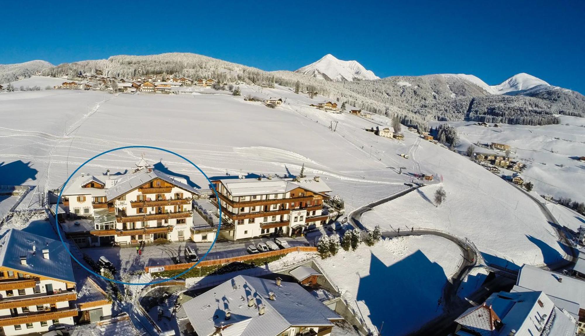 Hotel Kristall マランツァ エクステリア 写真