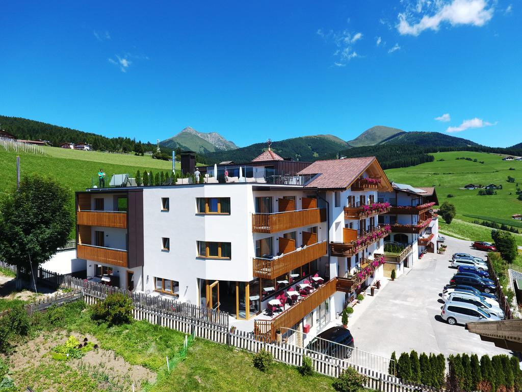 Hotel Kristall マランツァ エクステリア 写真