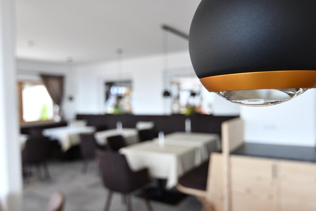 Hotel Kristall マランツァ エクステリア 写真