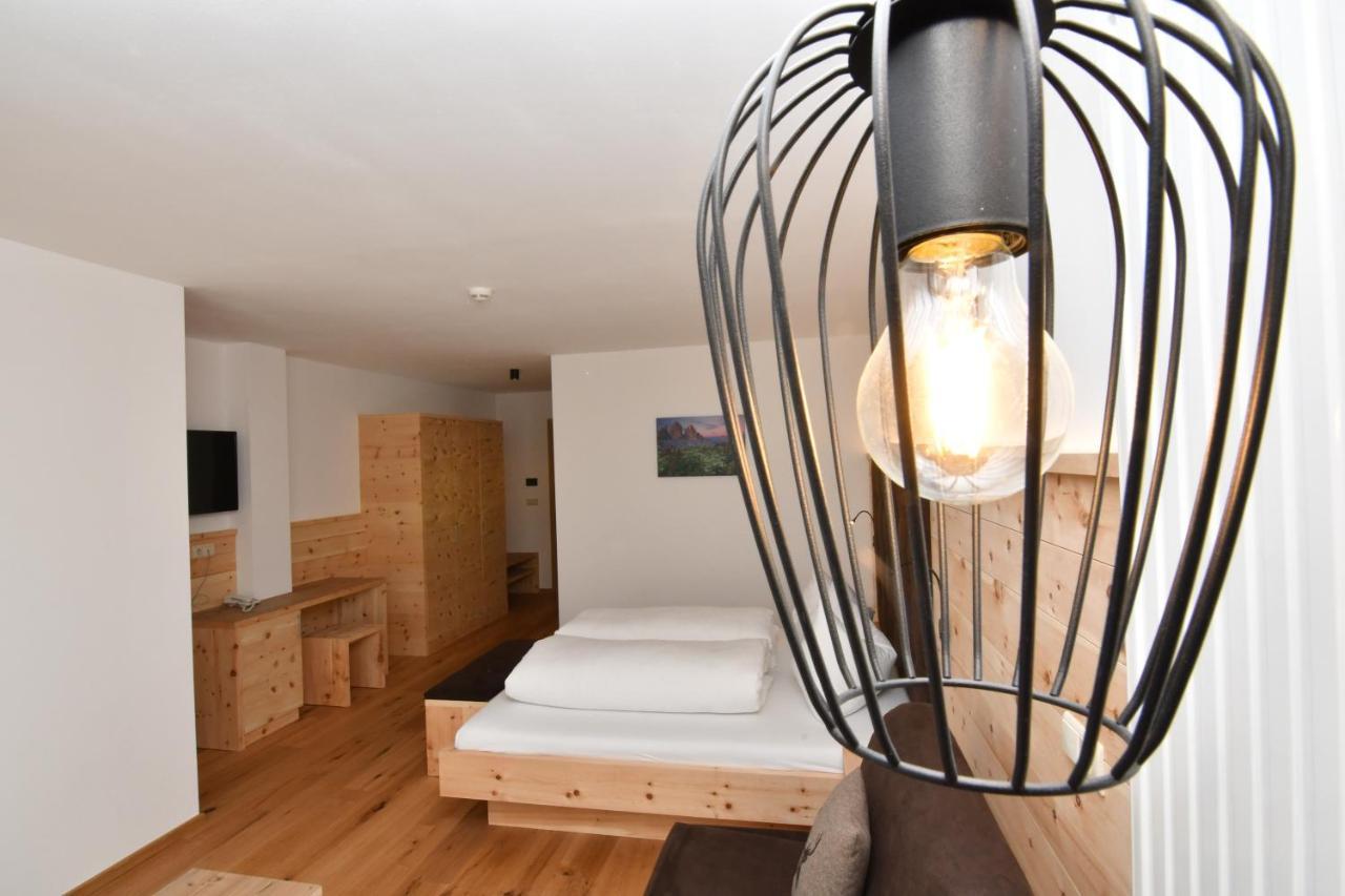Hotel Kristall マランツァ エクステリア 写真